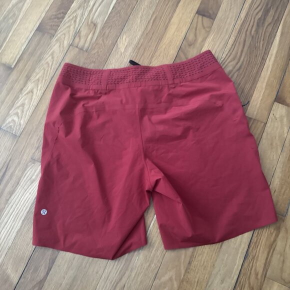 Lululemon Current State Short 9" Men's Game Day Red Surf Swim Board Trunk 32 - Picture 3 of 4